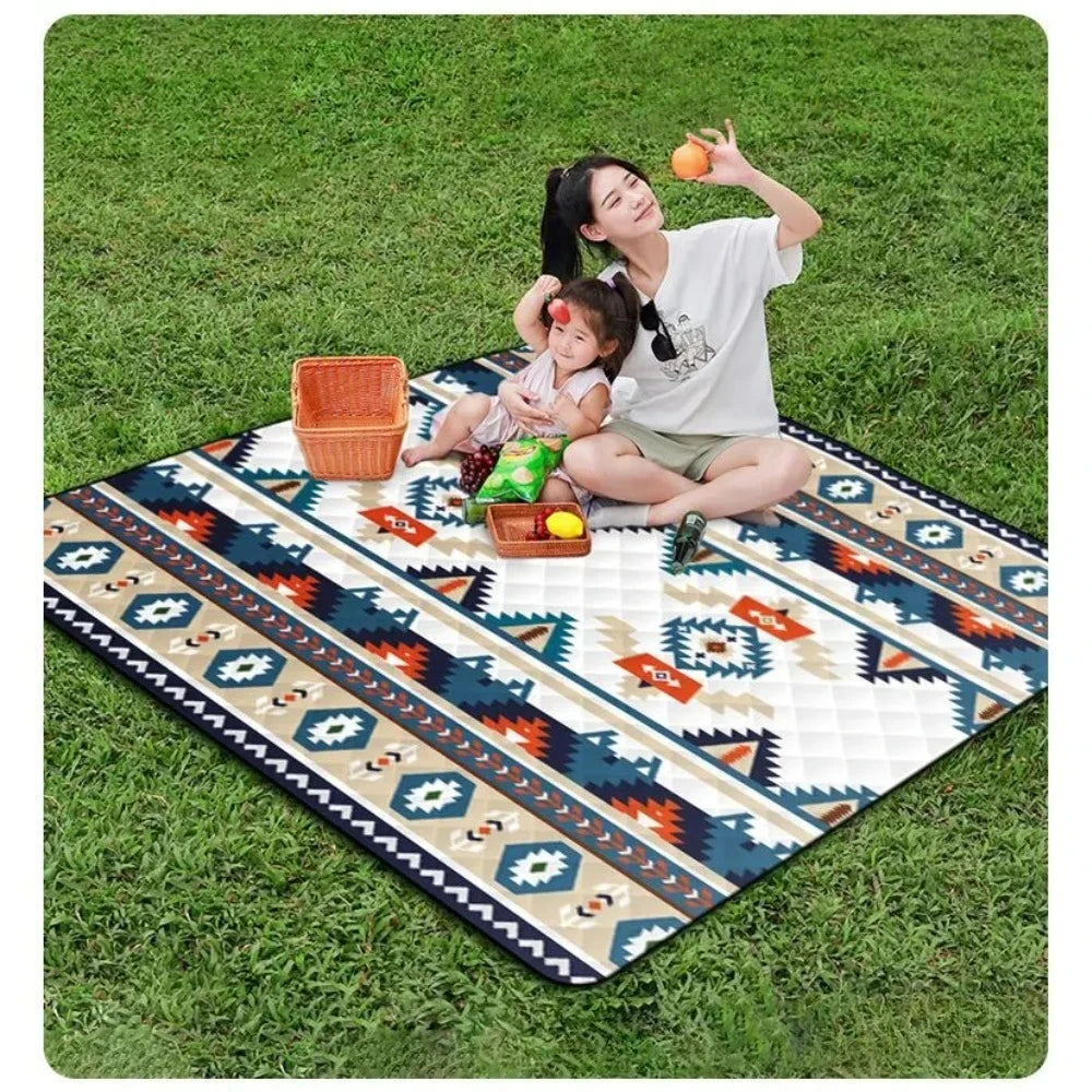 Nest & Hold™ Waterproof Family Picnic Mat
